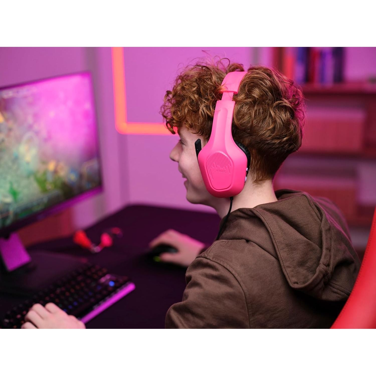 Buy Trust Gaming,Trust Gaming GXT 415P Zirox Lightweight Over-Ear Gaming Headset, 50mm Drivers, 3.5mm Jack, Foldaway Mic, 2m Cable – Compatible with PC, Xbox, PS4, PS5, Switch, Mobile – Pink - Gadcet UK | UK | London | Scotland | Wales| Near Me | Cheap | Pay In 3 | Headphones & Headsets